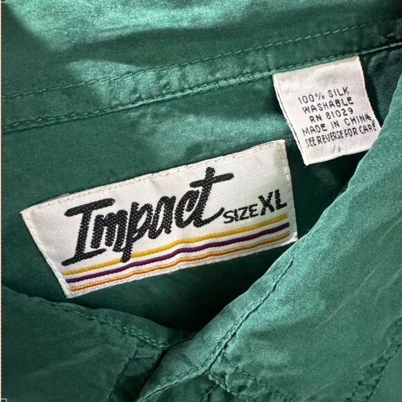 Vintage Impact 100% Silk Short Sleeve Button-Down Shirt - Picture 4 of 4